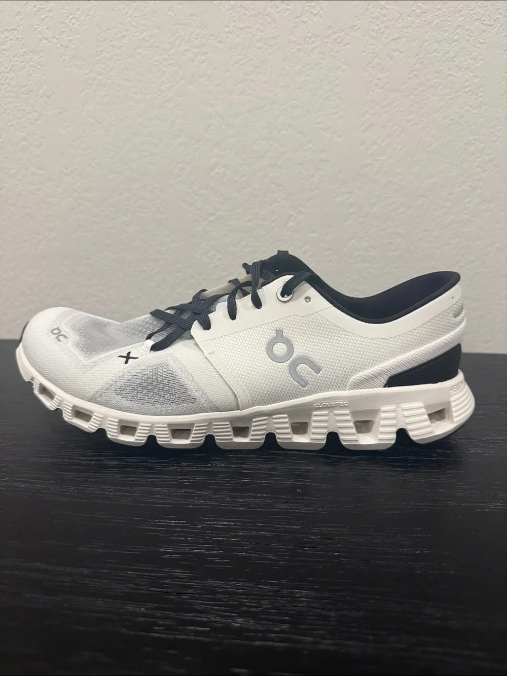 On Cloud X Women Running Shoes White Black 60.98697 Size 9.5 W9.5 Rare Trainers